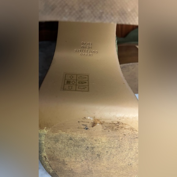 Urban Outfitters Olive Platform Boots - Picture 6 of 9